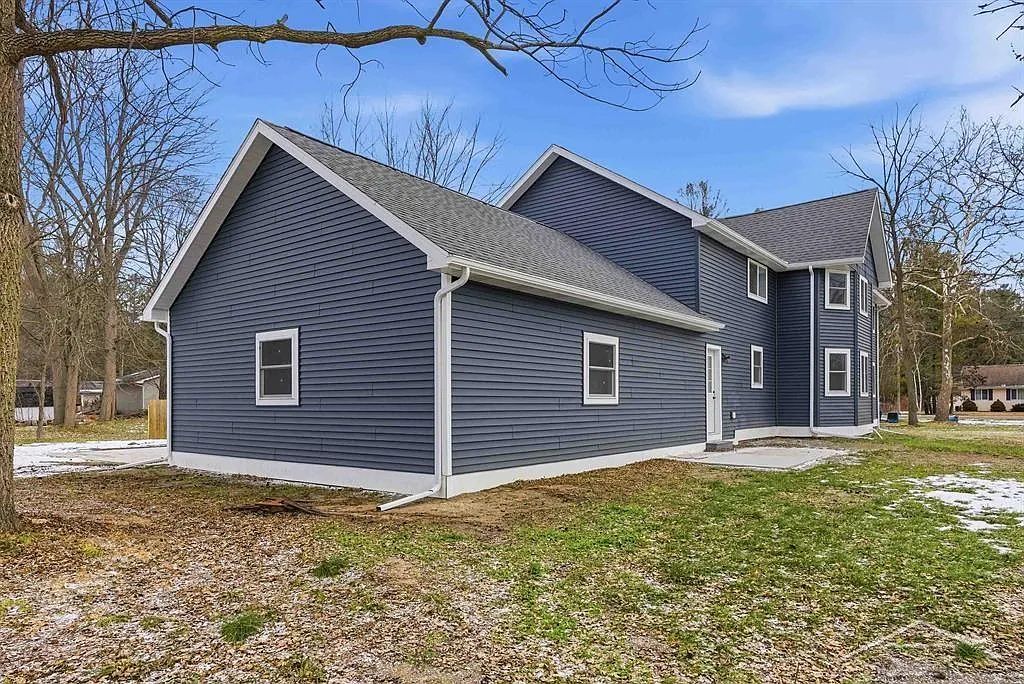 Residential siding project